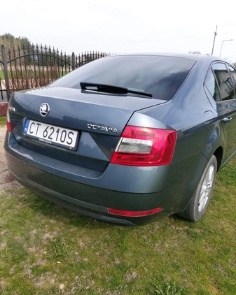 Skoda Octavia cena 46750 przebieg: 228000, rok produkcji 2018 z Toruń małe 37